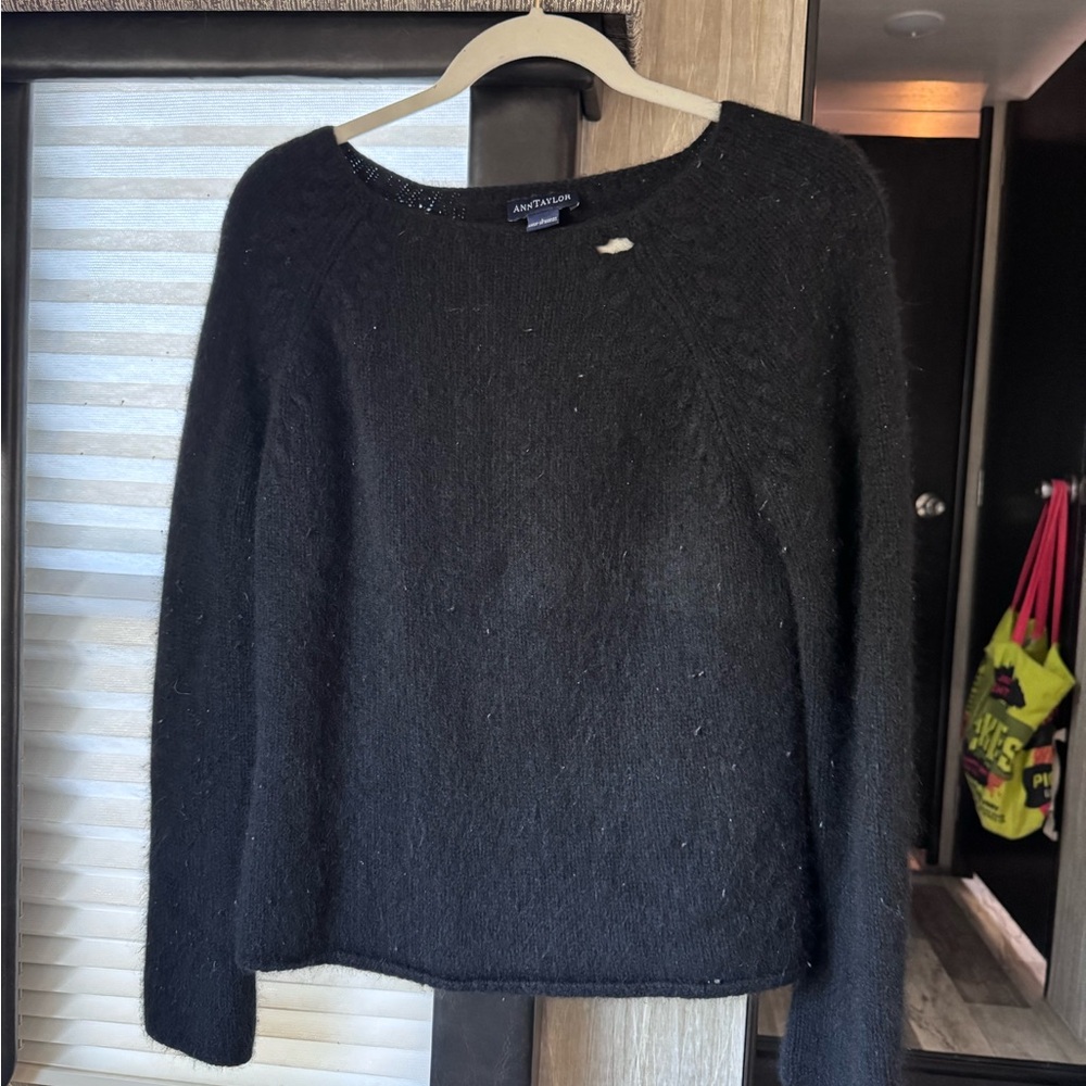 Ann Taylor Black Women's Crew Neck Sweater